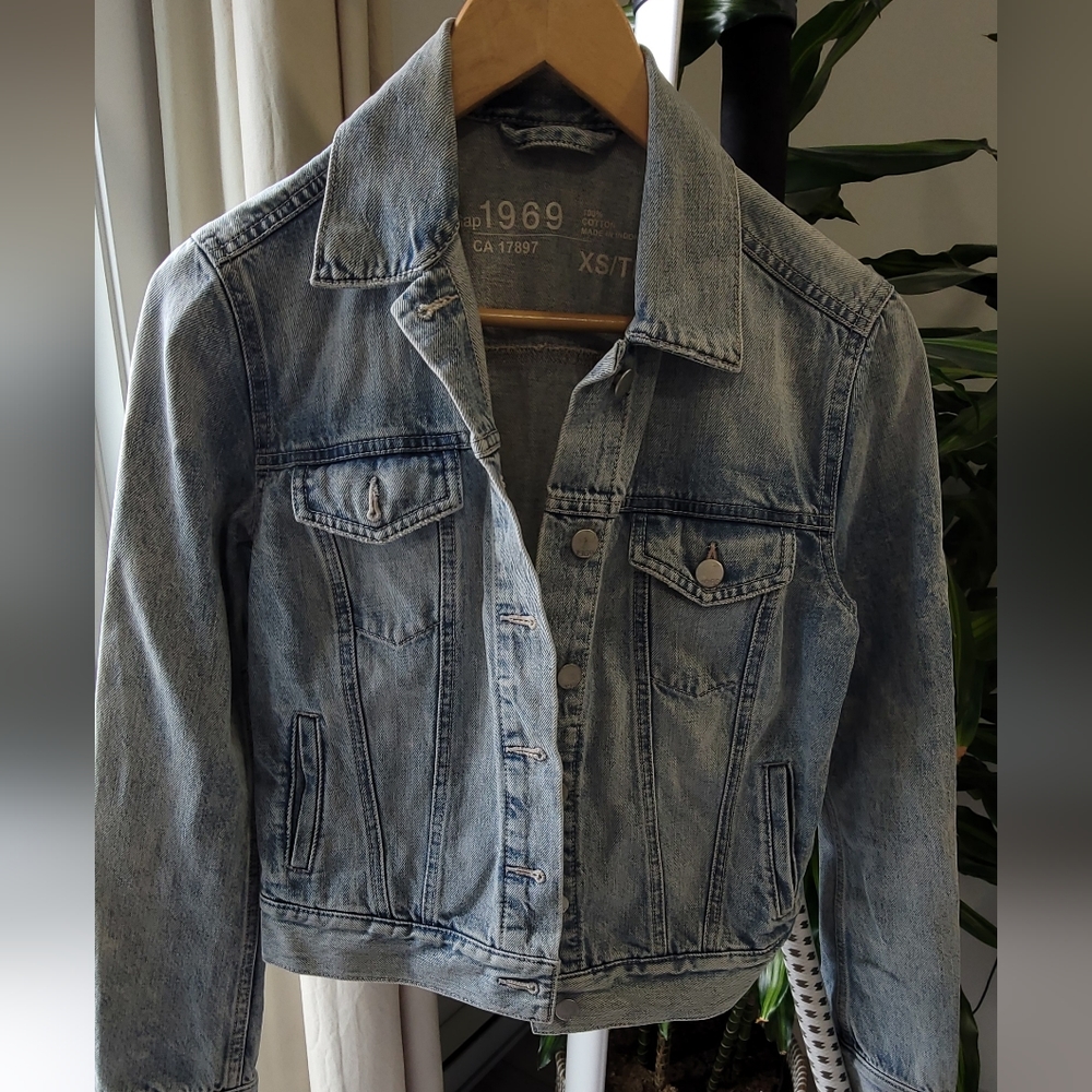 Gap Jean Jacket - Picture 2 of 4